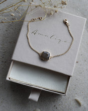 Lade das Bild in den Galerie-Viewer, Unique Filigranes Armband Gold mit Asche