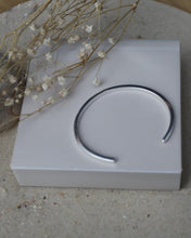 Lade das Bild in den Galerie-Viewer, Zarter Armreif Silber